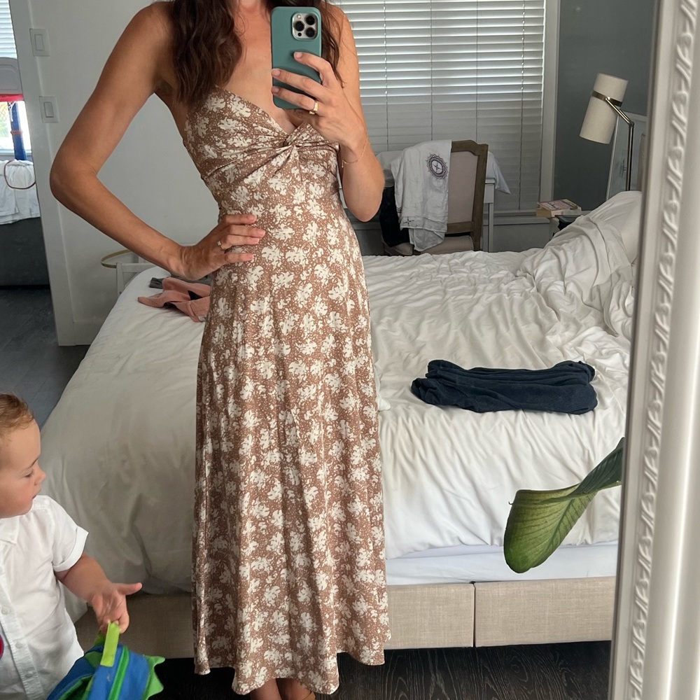 Lulu’s flowy dress